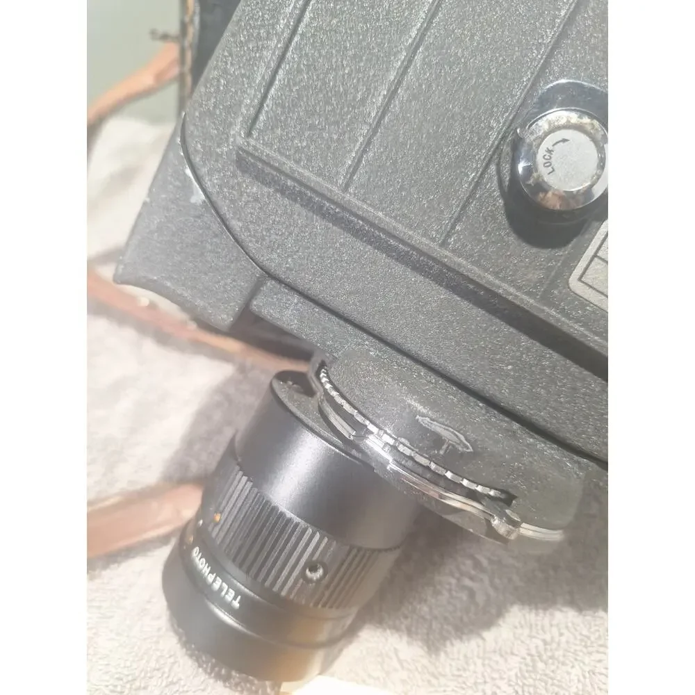 Mansfield Holiday Zoom Model M 1115 8mm Movie Camera w/Case Manual- Works!